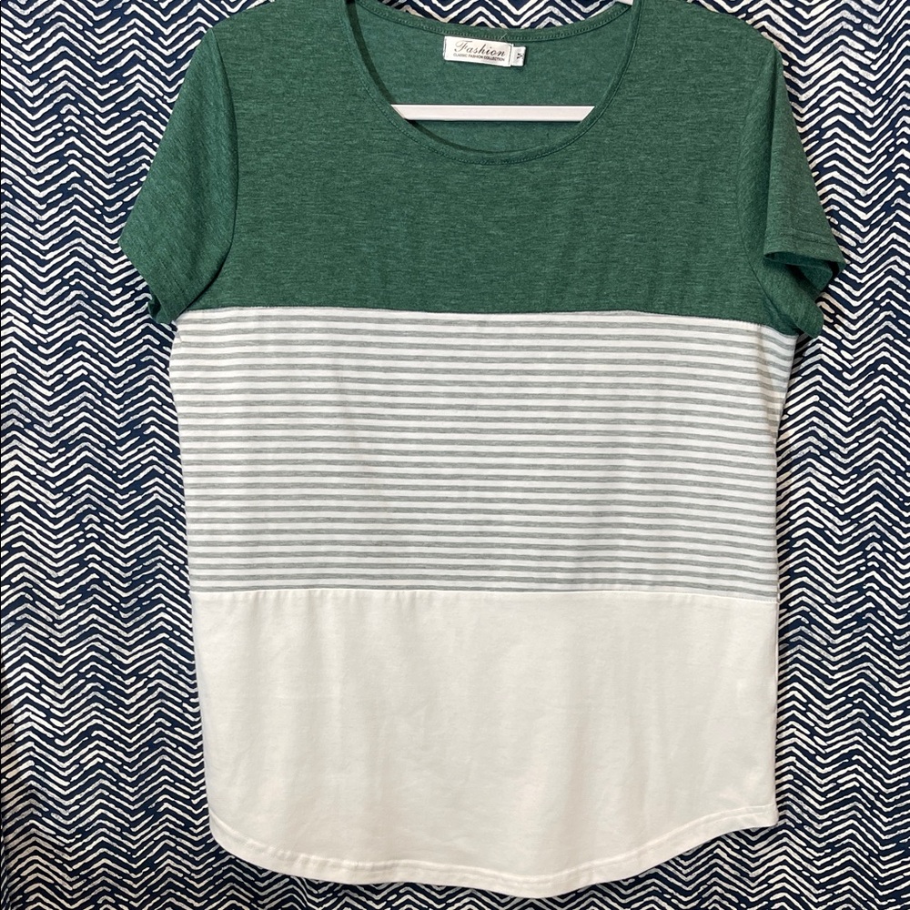 Chic Green and White Striped Long Sleeve Tee